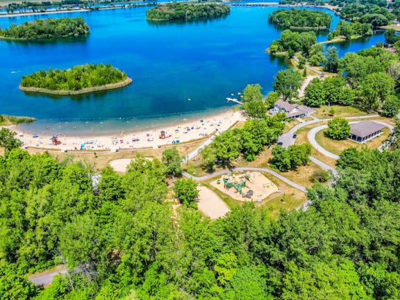 COMM 2021 CR Deny Cardinal Plage Parc regional des Iles de Saint Timothee Vue aerienne Drone 4 2