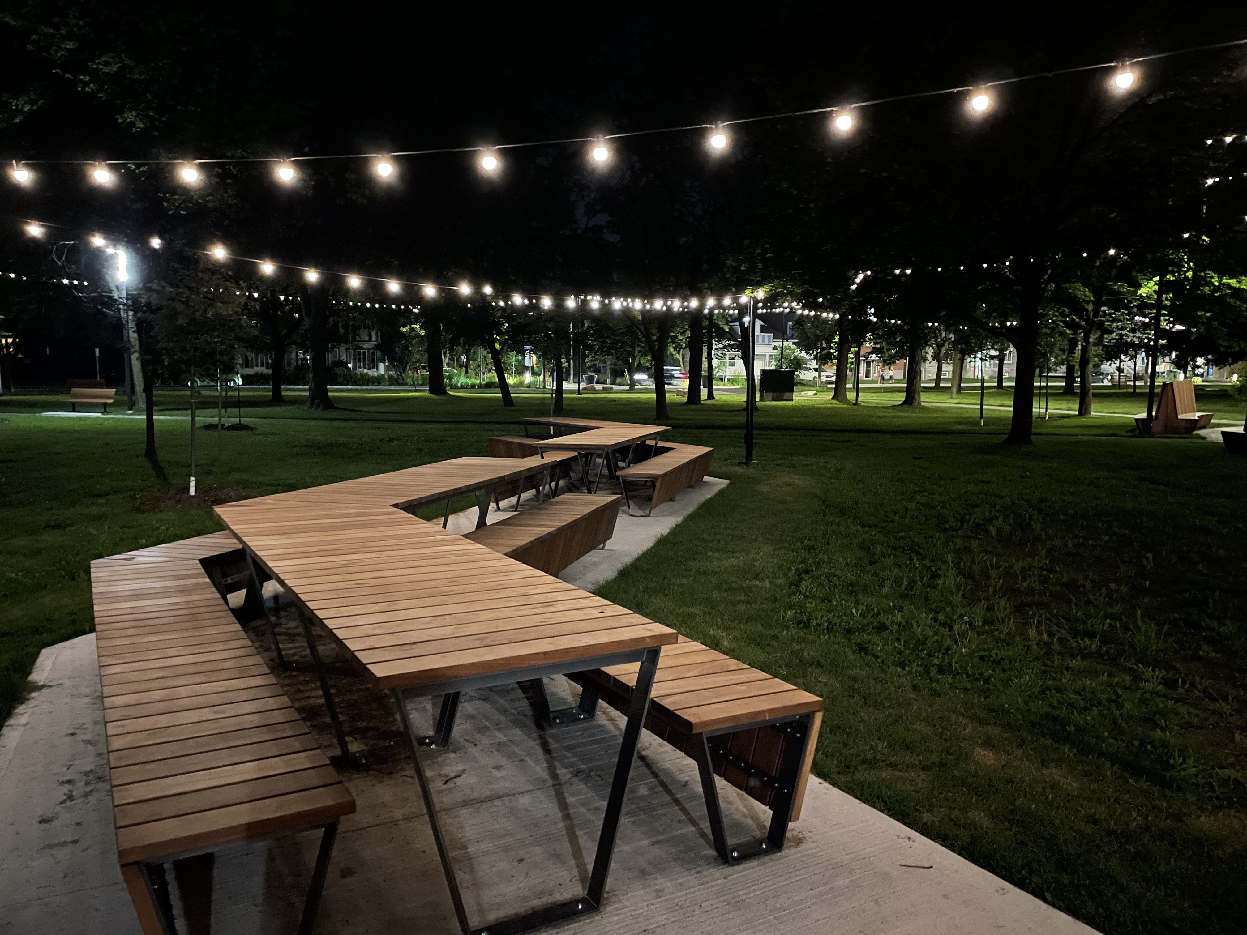 COMM 2021 Parc Salaberry Nuit Table Ping pong Parc 1