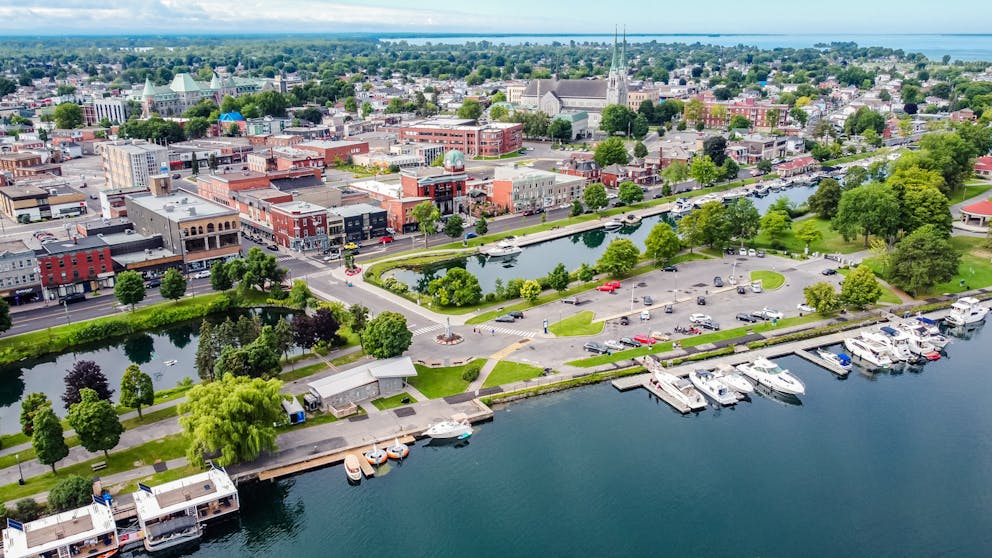 DEV 2020 CR Deny Cardinal Baie eau Nautisme Destination Tourisme Bateau Vue aerienne Flotel Centre ville 2