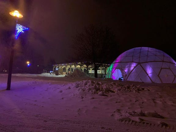 Yeti fest igloo illumine